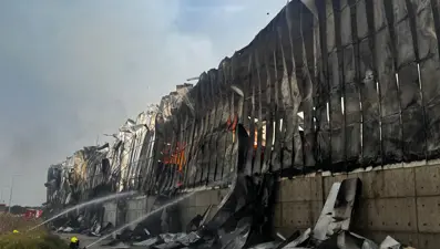 Mersin'de pamuk deposunda yangın