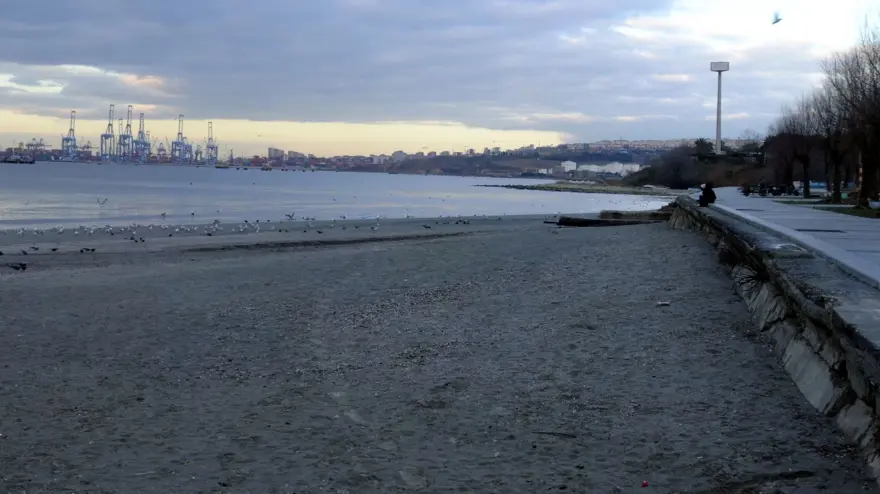 Avcılar'da deniz 15 metre çekildi: Deniz çekilmesi nedir, neden olur? (Kandilli Rasathanesi'nden açıklama) 10