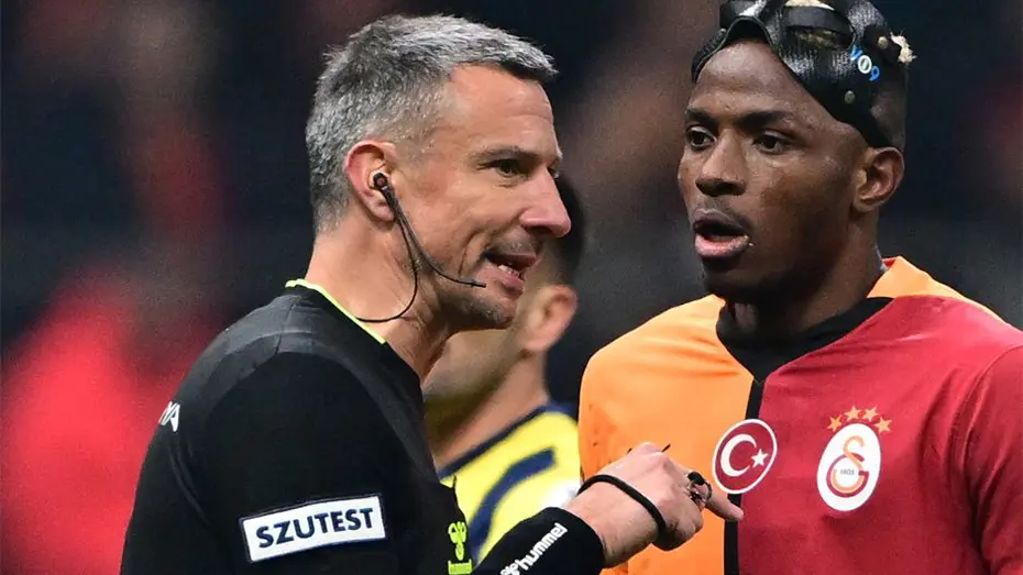 Yılın hakemleri belli oldu, Süper Lig’de maç yöneten isim de listede
