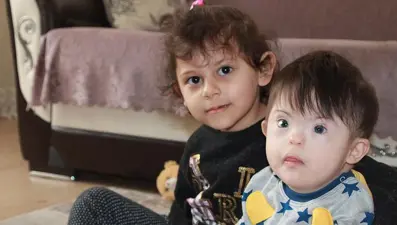 Duymak için ameliyat olacağı günü bekliyor