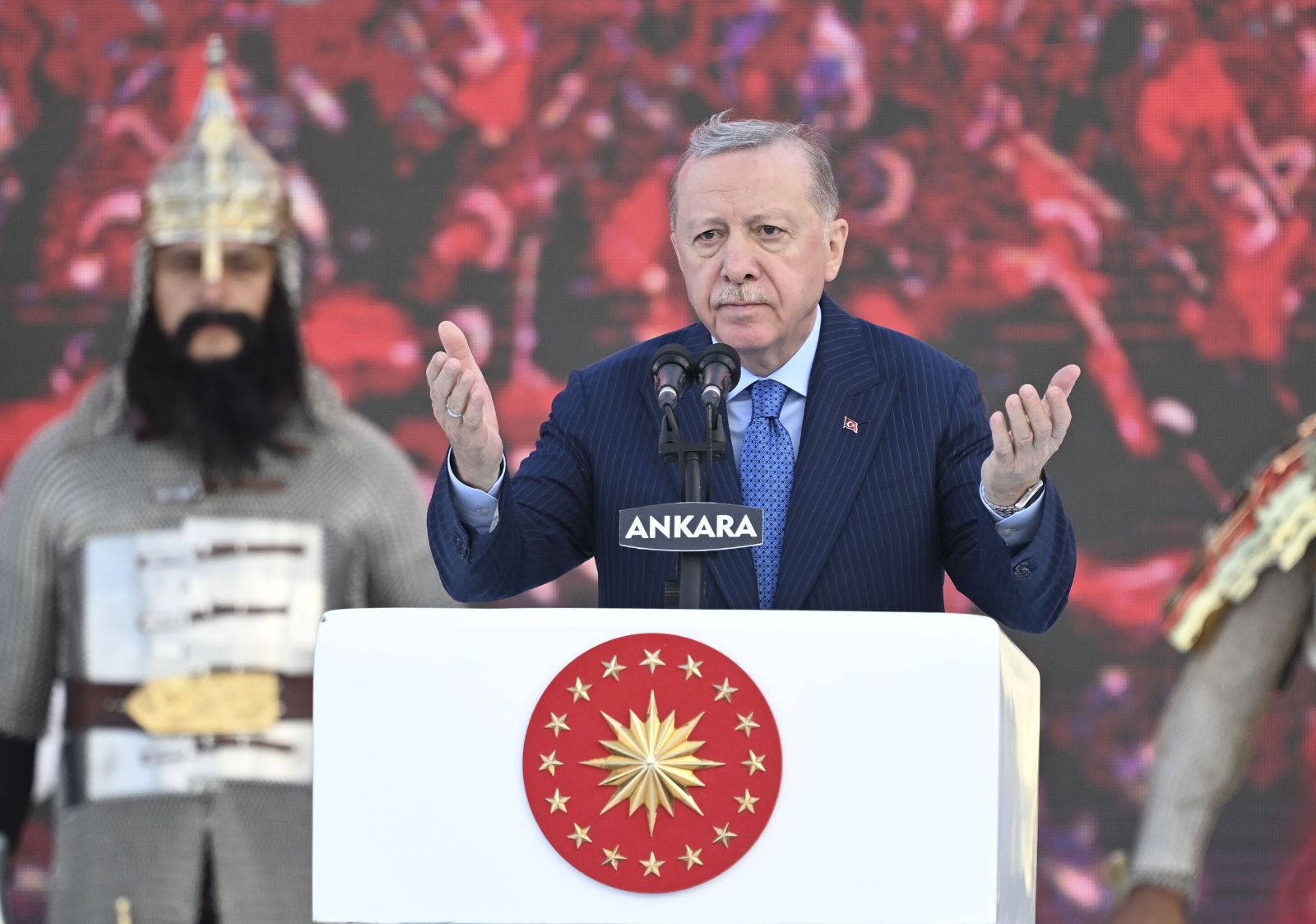 Cumhurbaşkanı Erdoğan: Kahramanlarımızın hakkını ödeyemeyiz
