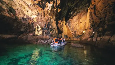 Altınbeşik Mağarası doğal oluşumlarıyla ilgi görüyor