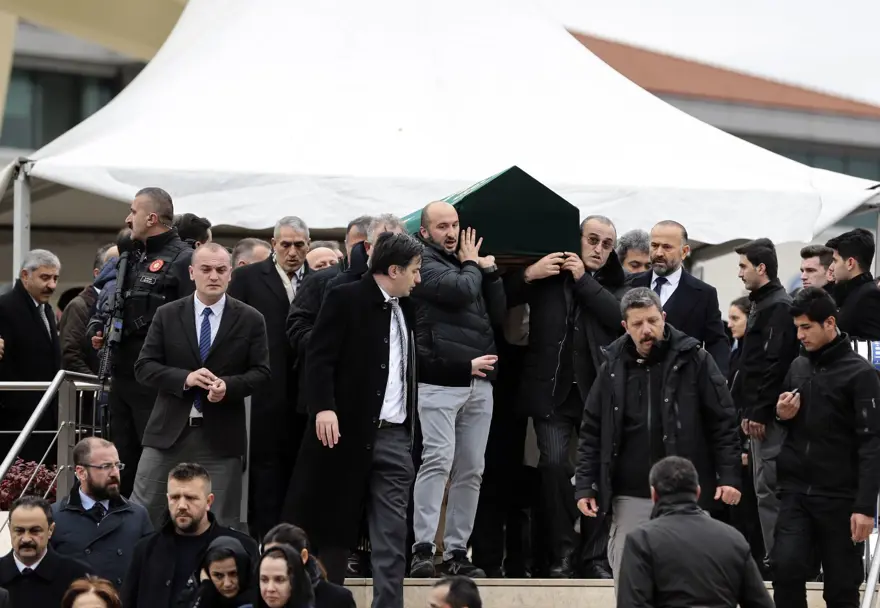 Yavuz Yılmaz son yolculuğuna uğurlandı 61 Yavuz Yılmaz son yolculuğuna uğurlandı 61