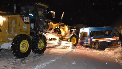 Malatya-Adıyaman karayolu yoğun kar nedeniyle ulaşıma kapandı