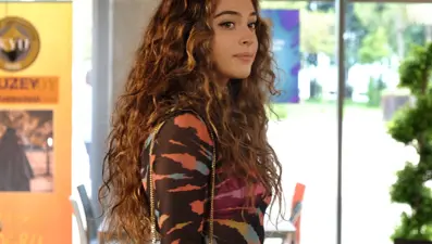 Cemre Baysel: Sol Yanım'ın Biricik'i Dengesizliğin en güzel şekilde dengelenmiş hali