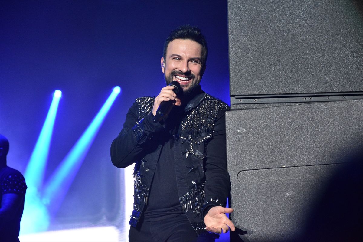 Tarkan 11 yıl sonra Viyana'da konser verdi