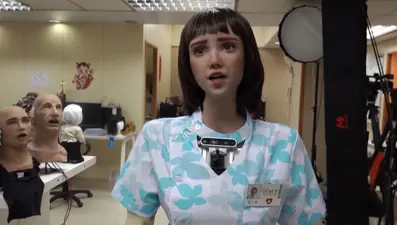 Covid-19 hastaları için insansı robot: Hemşire Grace