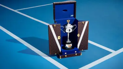 Fransız moda devi Louis Vuitton, Avustralya Açık’ın Resmi Kupa Sandığı ortağı oldu