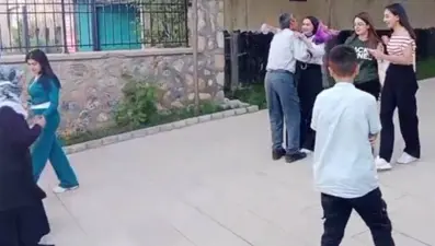 YKS çıkışında babası çiçekle karşılamıştı: Çimen'in yerleştiği bölüm belli oldu