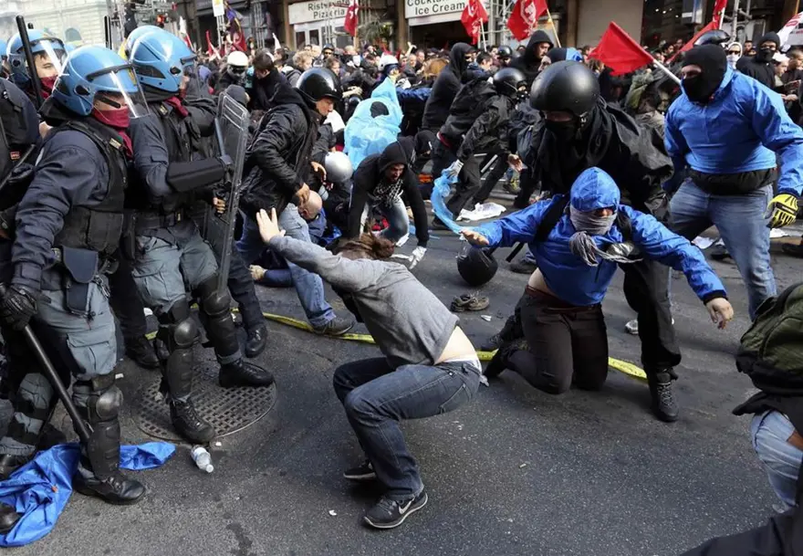 İtalya'da tepki çeken müdahale 12