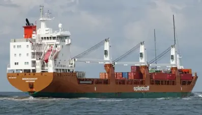 Yemen açıklarında Hollanda gemisine saldırı: Yangın çıktı, mürettebat tahliye edildi