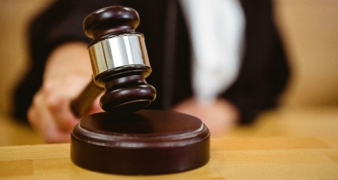 Yargıtay, 'yalaka' kelimesini hakaret saymadı