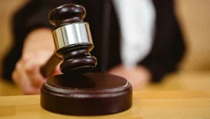 Yargıtay, 'yalaka' kelimesini hakaret saymadı Yargıtay, 'yalaka' kelimesini hakaret saymadı