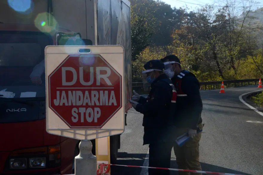 Trabzon'da karantinayı duyan mahalleden kaçtı 2