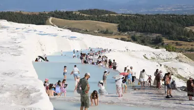 Pamukkale'de bayram tatili hareketliliği