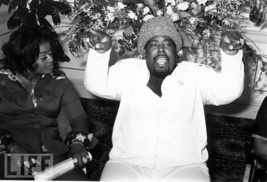 Barry White, 1977 32 Barry White, 1977 32