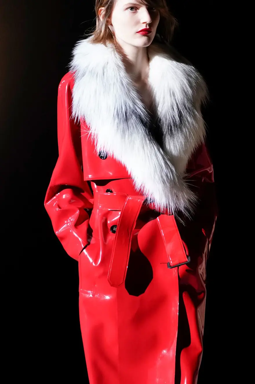 Ünlüler Paris Moda Haftası Saint Laurent defilesinde ön sıralarda 8