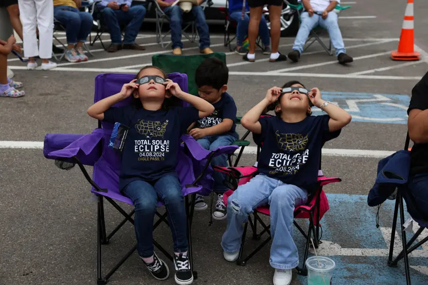 2024'ün ilk güneş tutulması: Meksika, Kanada ve ABD'den izlenebildi 8