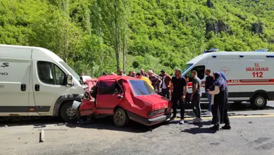 Erzurum'da feci kaza: 2 ölü, 1 yaralı