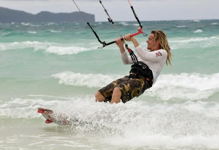 Filipinler 1 milyar dolar gelir getiren turistik adayı kapattı 6