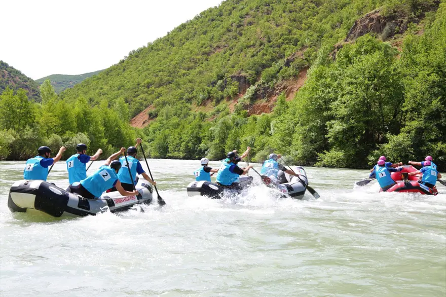 Munzur Çayı'nda rafting (Türkiye'de bir ilk) 12