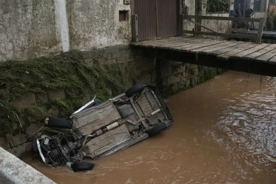 Brezilya’daki sel felaketinde ölenlerin sayısı 104’e çıktı 13 Brezilya’daki sel felaketinde ölenlerin sayısı 104’e çıktı 13