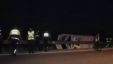 Afyonkarahisar'da feci kaza: 3'ü ağır 10 yaralı