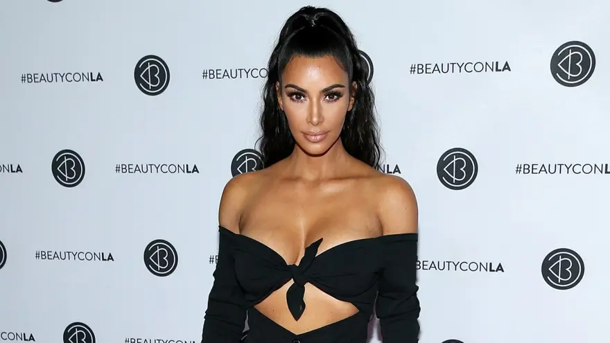 Kim Kardashian 5 dakikada 5 milyon dolar kazandı (Sadece sosyal medya kullandı) 7
