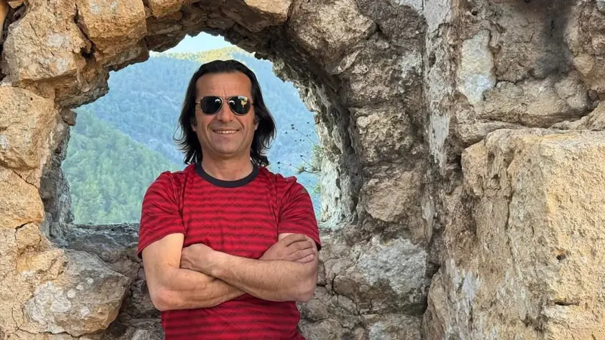 Dedesiyle aynı kaderi paylaştı: Rusya'da dağ tırmanışında donarak öldü 2