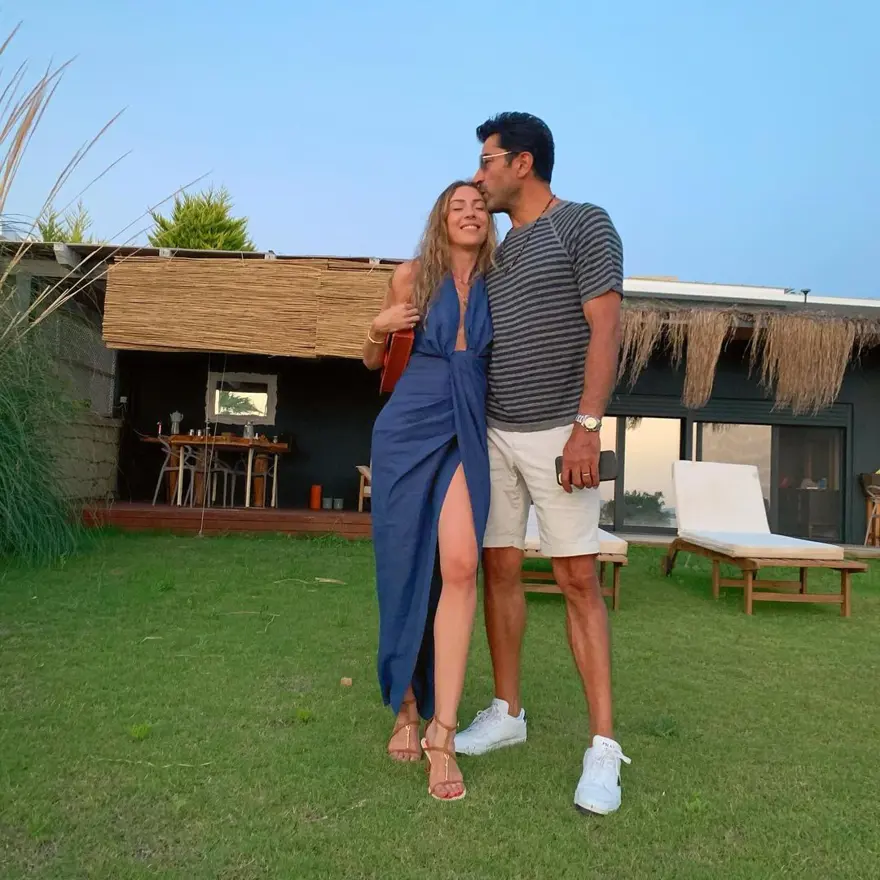 Kenan İmirzalıoğlu'ndan eşi Sinem Kobal'a doğum günü çiçeği 3