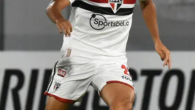 Gabriel Sara kimdir? Galatasaray'a transfer olacağı iddia edilen Gabriel Sara kaç yaşında, hangi mevkide oynuyor?