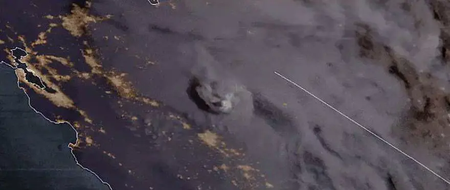 Trump'ın 'büyük felaket' ilan ettiği yangınların uydu görüntüleri yayınlandı 3 Trump'ın 'büyük felaket' ilan ettiği yangınların uydu görüntüleri yayınlandı 3