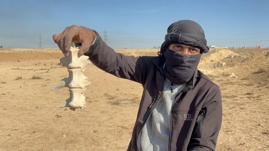 "İKİ ARAÇLA 400 KİŞİ GETİRİP GÖMDÜLER" 5 "İKİ ARAÇLA 400 KİŞİ GETİRİP GÖMDÜLER" 5