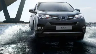 Toyota 880 bin aracı geri çağırdı