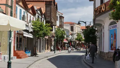 Çeşme'de turizmcinin "çifte bayram" hazırlığı