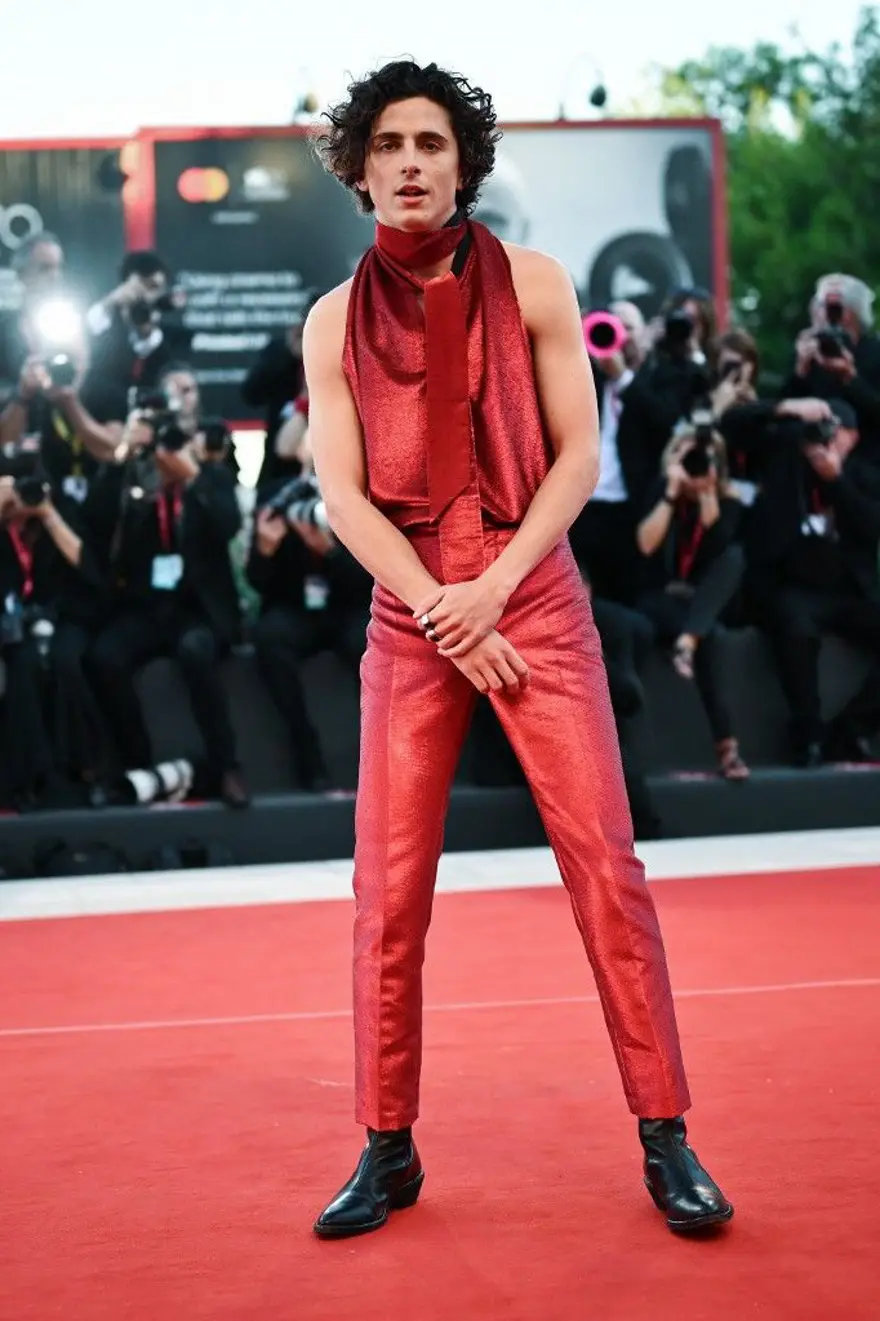 79. Venedik Film Festivali'de Timothee Chalamet'in stili dikkat çekti 6