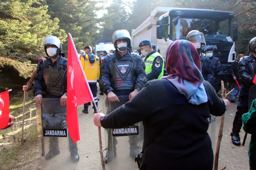 Bolu'da yaylada yıkım gerginliği 14