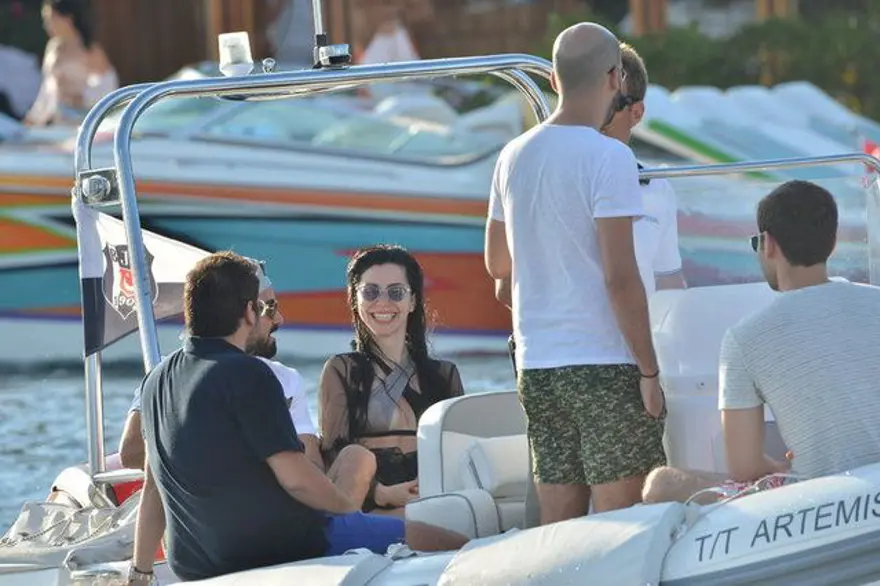 Merve Boluğur, Hakan Sabancı, Bodrum 9