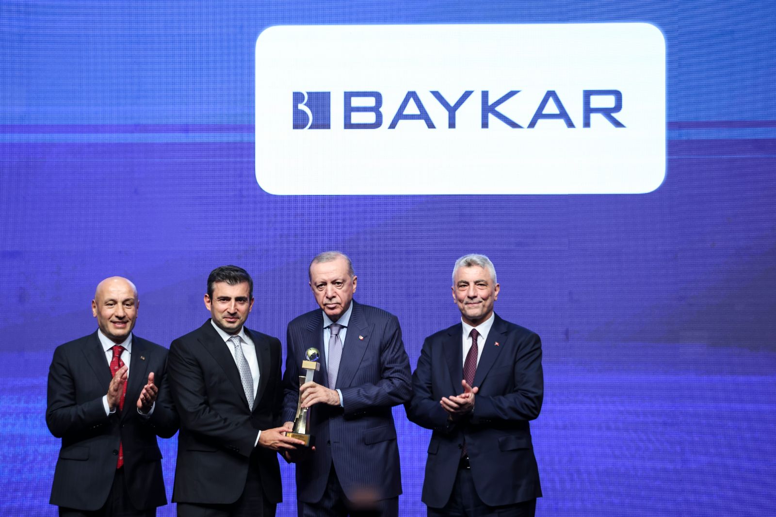 Baykar ihracatın zirvesine demir attı