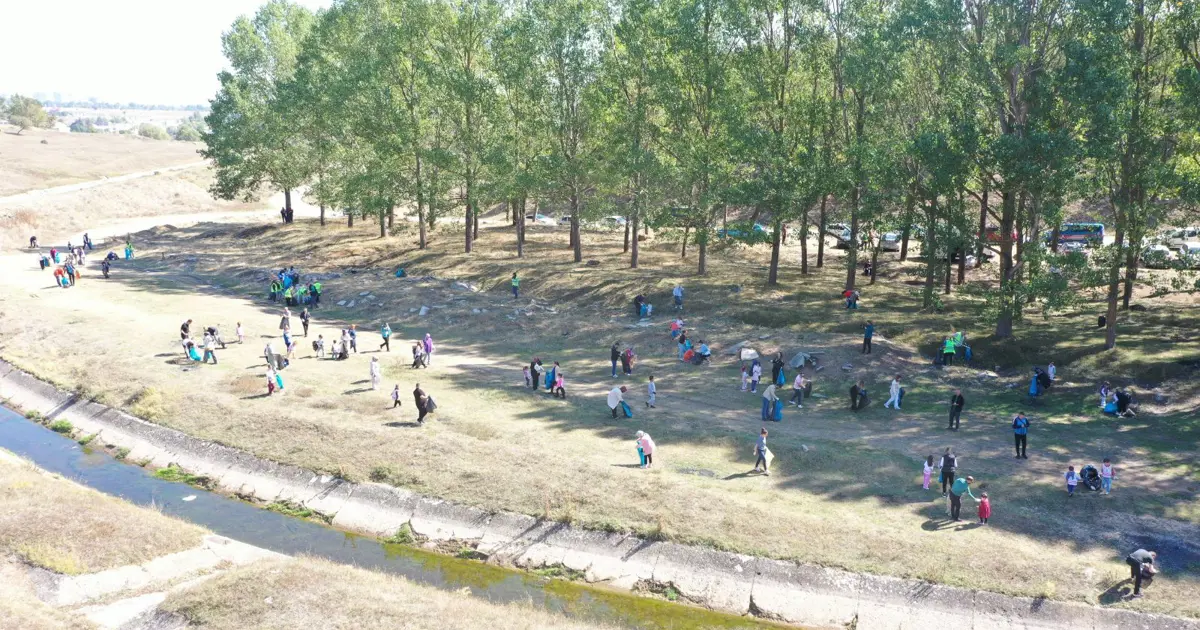 Bolu’da onlarca kişi temizlik yaptı