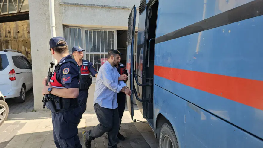 Apartman yöneticisini bıçaklayıp eşini boğazını keserek öldürmüştü: Akıl sağlığı raporu ortaya çıktı 1