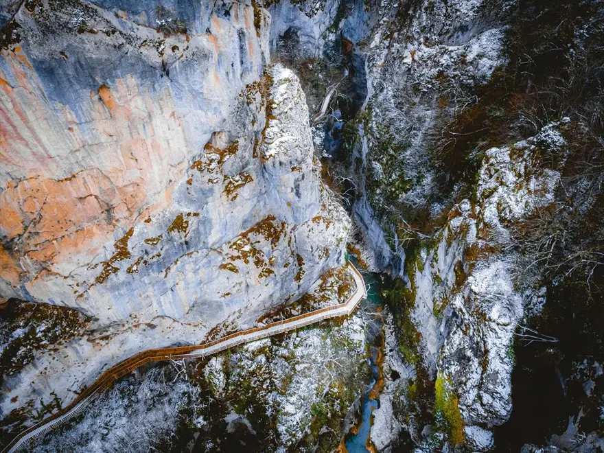 Kastamonu'nun kanyonları, pandemiye rağmen turist akınına uğruyor 9 Kastamonu'nun kanyonları, pandemiye rağmen turist akınına uğruyor 9