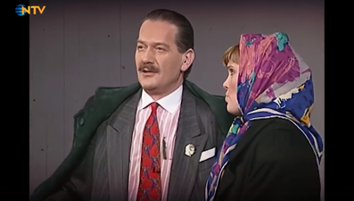 Ferhan Şensoy'un tiyatro sahnesinden görüntüleri