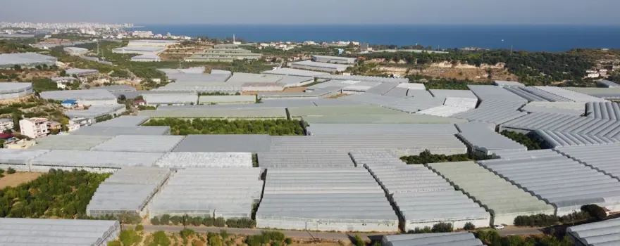 "BÜYÜK UÇURUMLAR VAR" 11