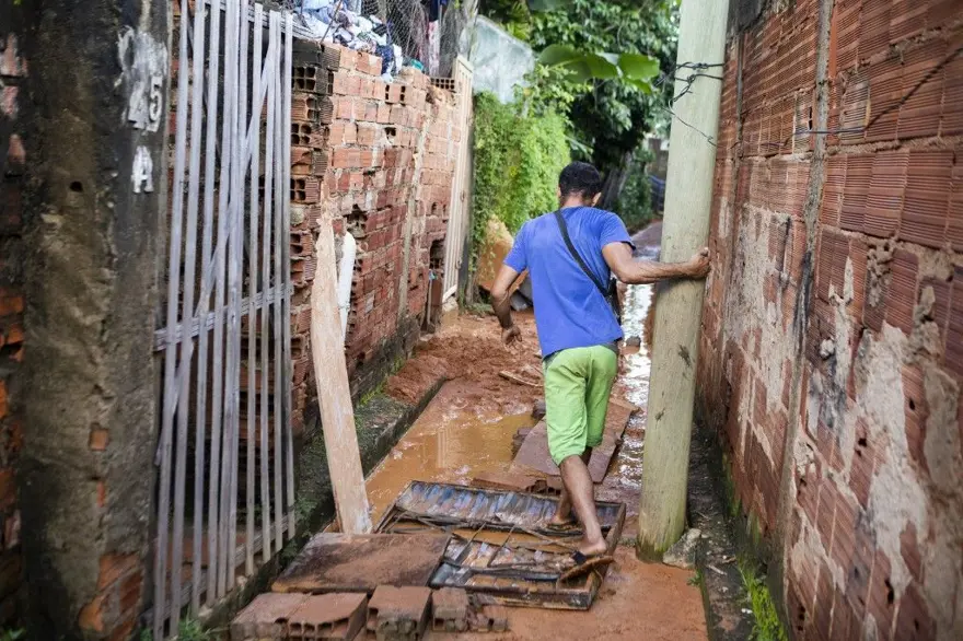 Brezilya’da toprak kayması: 10 kişi öldü 4