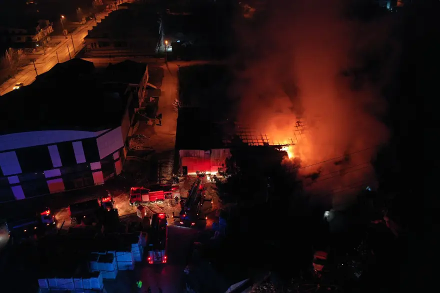 Bursa'da geri dönüşüm tesisinde yangın 
