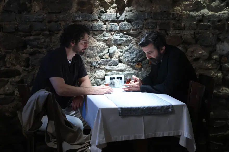 Yüz Yıllık Mucize yeni bölümde neler olacak? Kemal konağa taşınıyor 4 Yüz Yıllık Mucize yeni bölümde neler olacak? Kemal konağa taşınıyor 4