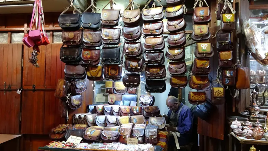 76 yaşında ama mesleğini yaşatmaya devam ediyor: 66 yıldır üretmekten vazgeçmedi 4 76 yaşında ama mesleğini yaşatmaya devam ediyor: 66 yıldır üretmekten vazgeçmedi 4