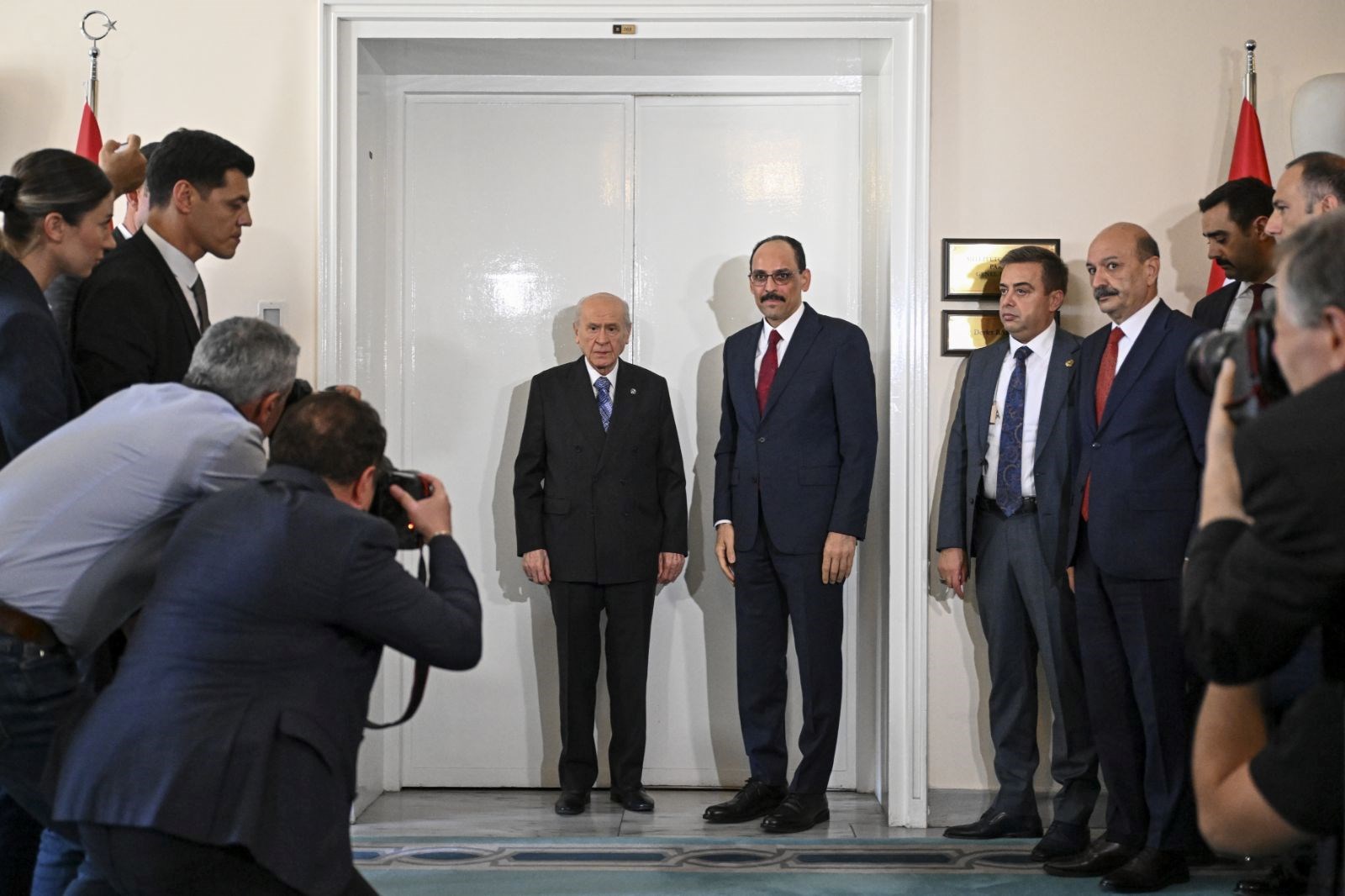 MİT Başkanı Kalın'dan siyasi partilere Terörsüz Türkiye ziyareti