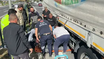 Karşıya geçmek isteyen yaşlı adama TIR çarptı